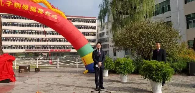 廣東博皓復(fù)合材料有限公司董事長(zhǎng)、廣東省江西上猶商會(huì)會(huì)長(zhǎng)賴厚平先生致辭
