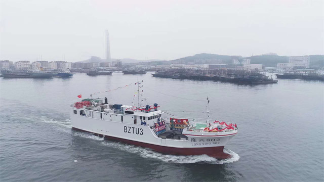 我國(guó)自主建造的首批兩艘大洋性玻璃鋼超低溫金槍魚(yú)延繩釣船隆興801和隆興802順利啟航，對(duì)于我國(guó)的玻璃鋼漁船產(chǎn)業(yè)化進(jìn)程具有里程碑式的重要而深遠(yuǎn)的意義。廣東博皓提供玻璃鋼船艇選材解決方案。