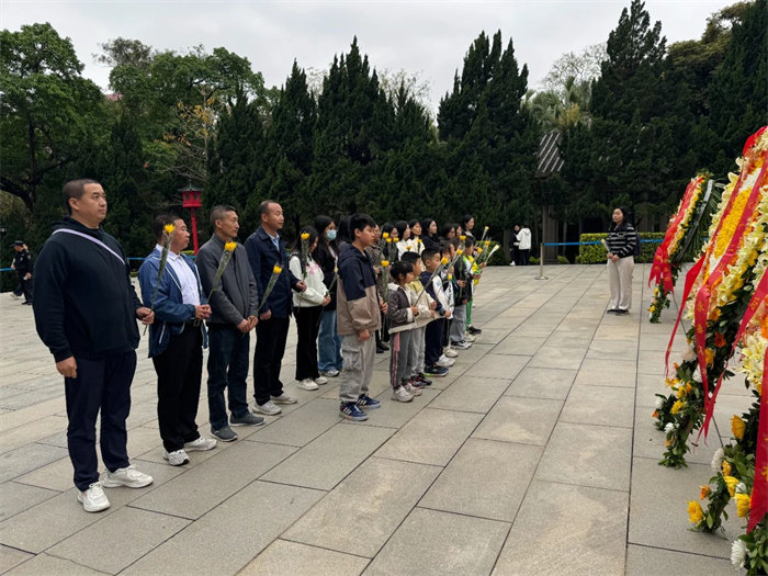 緬懷英烈志，傳承民族魂—黃花崗七十二烈士陵園祭奠活動   -3