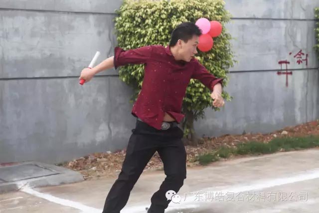 堅(jiān)韌不拔展雄風(fēng)，團(tuán)結(jié)協(xié)作顯氣魄--熱烈慶祝博皓首屆運(yùn)動(dòng)會(huì)隆重召開
