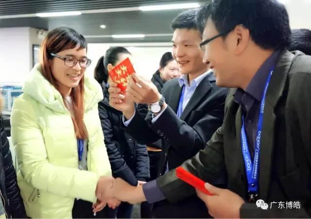 收到禮物的女神們心情就像被全世界寵愛(ài)著一般！
